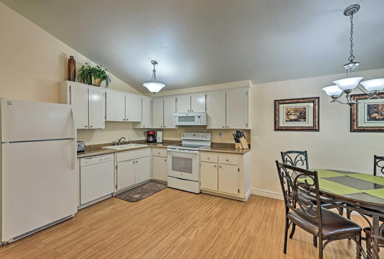 Flagstaff Townhome With Deck Easy Access Downtown! Ngoại thất bức ảnh